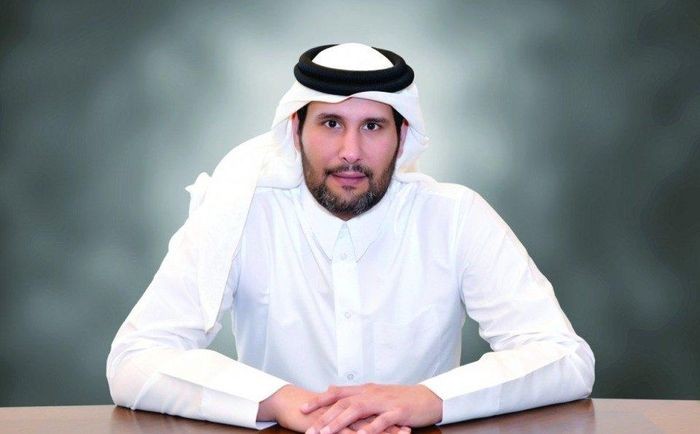 Mới đây, ông  Sheikh Jassim Bin Hamad Al Thani, một thành viên của Hoàng gia Qatar xác nhận đã gửi hồ sơ đấu thầu mua lại 100% cổ phần của Manchester United.