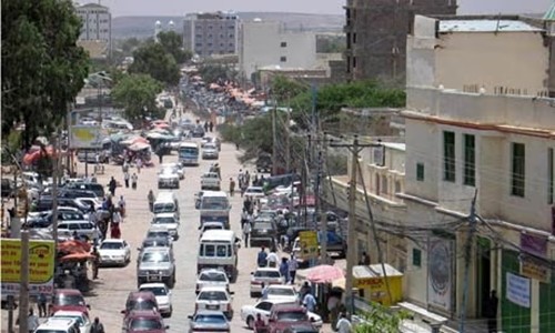 Trước kia, Somaliland là một trong những lãnh thổ của Somalia (Đông Phi). Tuy nhiên, sau cuộc nội chiến nổ ra cách đây 30 năm, Somaliland đã tách ra và trở thành một quốc gia độc lập.