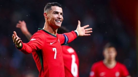 Theo thống kê của hãng Sportico,  Cristiano Ronaldo một lần nữa đứng đầu danh sách 100 vận động viên được trả lương cao nhất thế giới. Ảnh: Espn