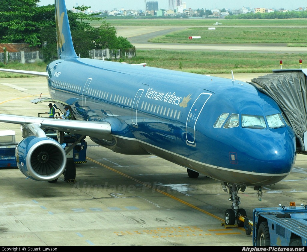 Máy bay A321 do Airbus Industries sản xuất, là loại máy bay thuộc dòng công nghệ cao phù hợp với nhu cầu khai thác của Vietnam Airlines trong mạng đường bay khu vực và nội địa. Hiện tại, dòng máy bay này đang chiếm tỷ lệ khá lớn trong đội bay của Vietnam Airlines với gần 30 chiếc.