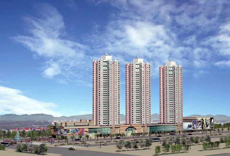 Thuận Kiều Plaza tọa lạc tại trục lộ giao thông chính, số 190 Hồng Bàng, quận 5, TP HCM được xây dựng với tổng vốn đầu tư lúc đó gần 54 triệu USD, đưa vào sử dụng năm 1999.