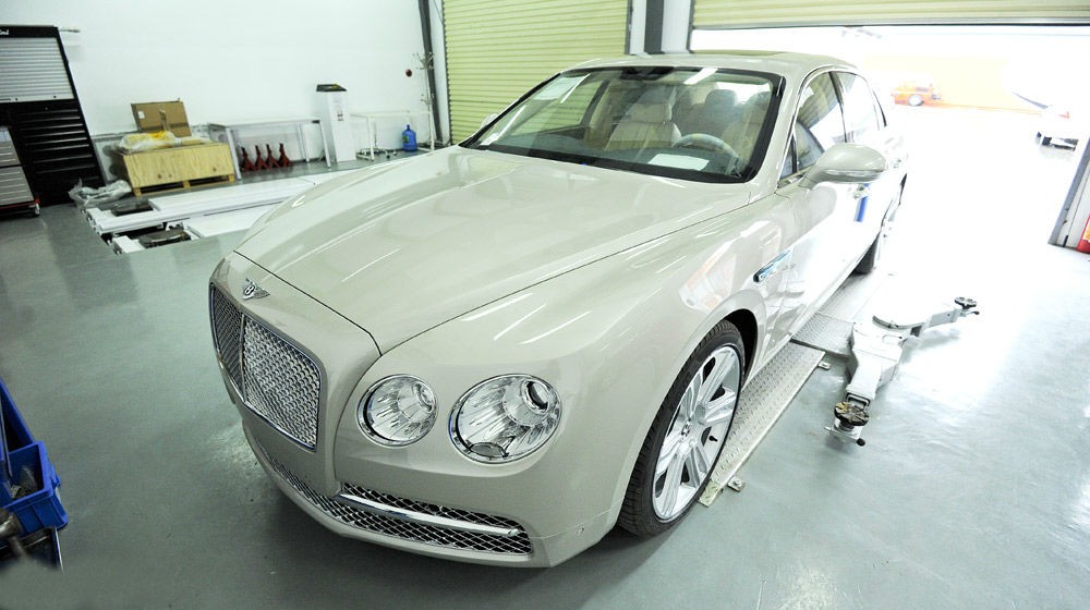 Bentley Continental Flying Spur 2014 chính hãng đầu tiên tại Việt Nam.