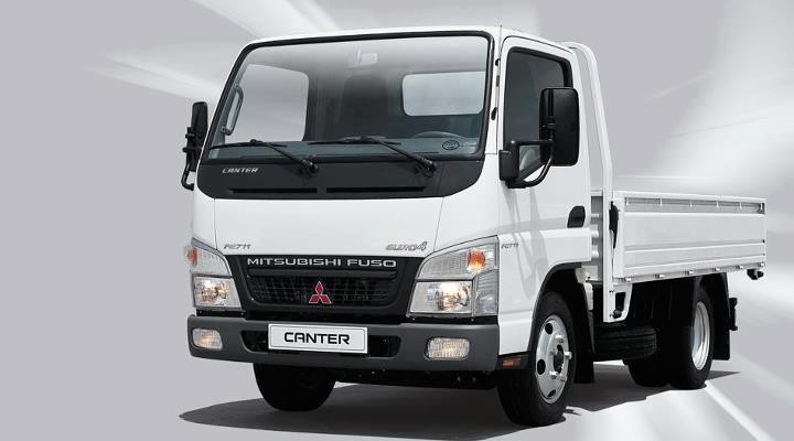 Mẫu xe tải đầu tiên do Mercedes-Benz Việt Nam lắp ráp và phân phối sẽ là Mitsubishi Fuso Canter. Đây là mẫu xe được chuyển giao từ liên doanh Vina Star Motors (VSM).