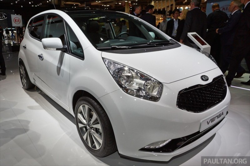 Venga 2015 được hãng xe Hàn Quốc Kia ra mắt tại triển lãm Paris Motor Show 2014 với những nét thay đổi tinh tế ở ngoại hình.