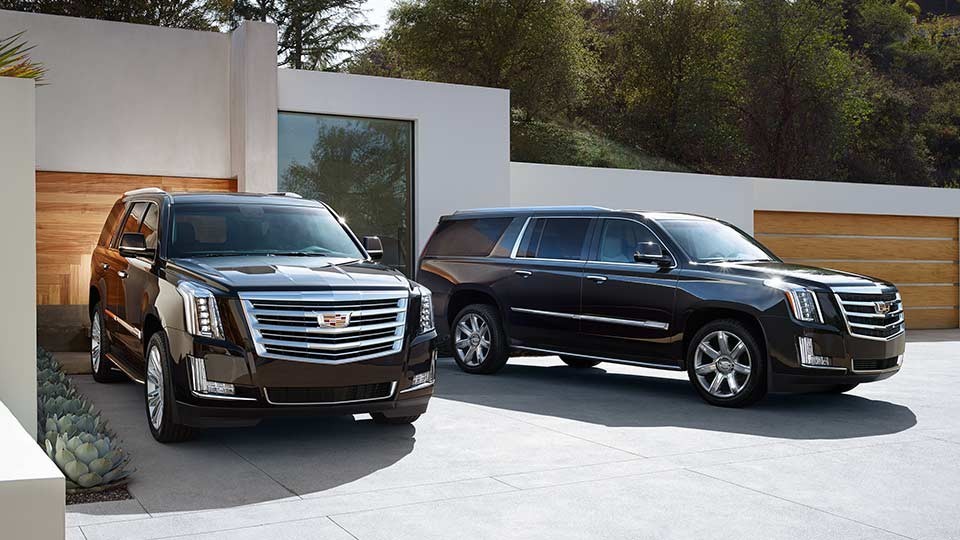 Escalade là chiếc xe nổi tiếng bậc nhất và là chiếc xe đường dài uy tín nhất trong số tất cả những mẫu xe mà Tập đoàn GM chế tạo. Với Cadillac Escalade 2015, khách hàng còn nhận được nhiều hơn với nội thất sang trọng, tinh tế, cùng thiết kế bên ngoài hiện đại, hệ thống đèn pha LED công nghệ cao.