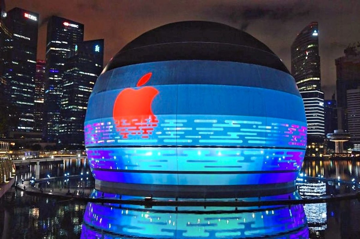 Bất chấp đại dịch COVID-19, Apple tuyên bố sắp mở cửa hàng thứ 3 tại Singapore. Điều đáng nói là  Apple Store này sẽ được xây dựng trên mặt nước, chưa từng có tiền lệ trong lịch sử cửa hàng của Apple trên thế giới.