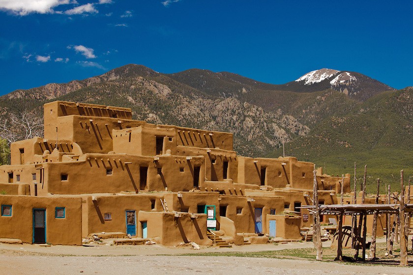 Tiếng kêu bí ẩn với tần số thấp ở thành phố Taos, thuộc New Mexico từ lâu đã trở thành một điều cực kỳ khó chịu với người dân nơi đây. Lạ kỳ hơn là, chỉ có 2% dân số ở Taos lên báo cáo họ nghe thấy âm thanh này.