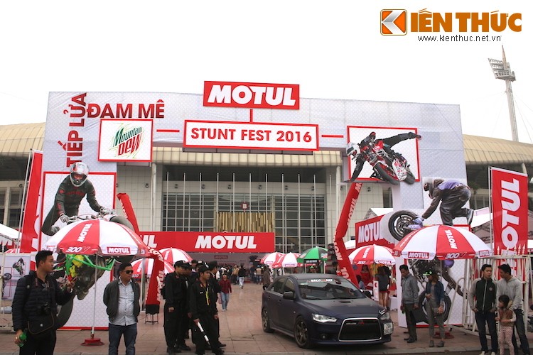 Năm nay là năm thứ 2 vòng chung kết cuộc thi biểu diễn kỹ thuật xe Motul Stunt Fest được tổ chức tại Hà Nội, sau lần đầu tiên vào năm 2014.  Motul Stunt Fest 2016 được tổ chức trong 2 ngày thứ 7 (5/6) và Chủ Nhật (6/6) tại Sân vận động quốc gia Mỹ Đình.