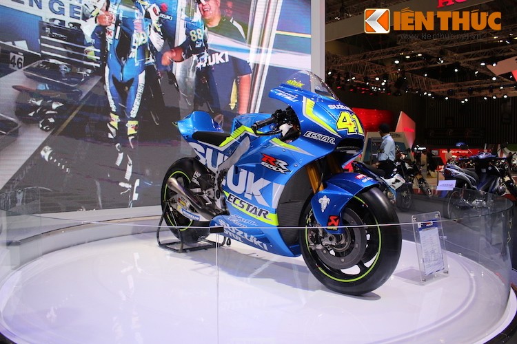 Chính thức ra mắt vào ngày 30/9/2014,  Suzuki GSX-RR 2016là mẫu xe đua mới nhất của Suzuki để thi đấu tại giải MotoGP, thay thế cho chiếc GSV-R trước đó. Trên thực tế, Suzuki đã bắt đầu việc phát triển chiếc xe từ năm 2012.