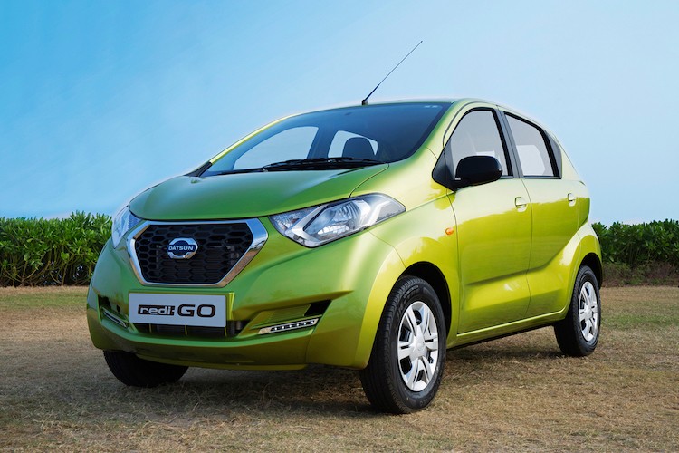  Nissan Datsun Redi-Go là một mẫu xe "crossover đô thị" mặc dù trên thực tế, chiếc xe giống một mẫu hatchback 5 cửa hơn. Đây là mẫu xe thứ 3 của Datsun được tung ra tại thị trường Ấn Độ.