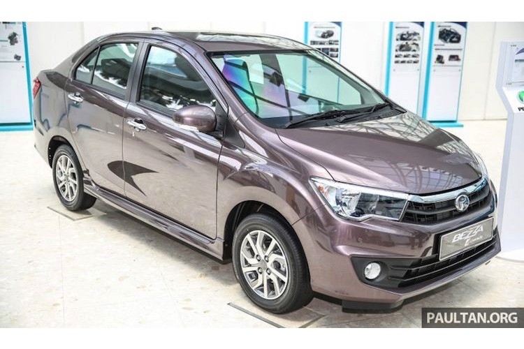  Sedan Perodua Bezza là xe đầu tiên được thiết kế và sản xuất bởi hãng xe lớn nhất Malaysia - mang tên Perodua được thành lập từ năm 1993. Để có thể tạo ra chiếc xe, Perodua đã phải đầu tư số tiền lên tới 300 triệu ringgit (tương đương 1,642 nghìn tỷ đồng). Chính vì vậy, tỷ lệ nội địa hóa của Bezza lên tới 95%.