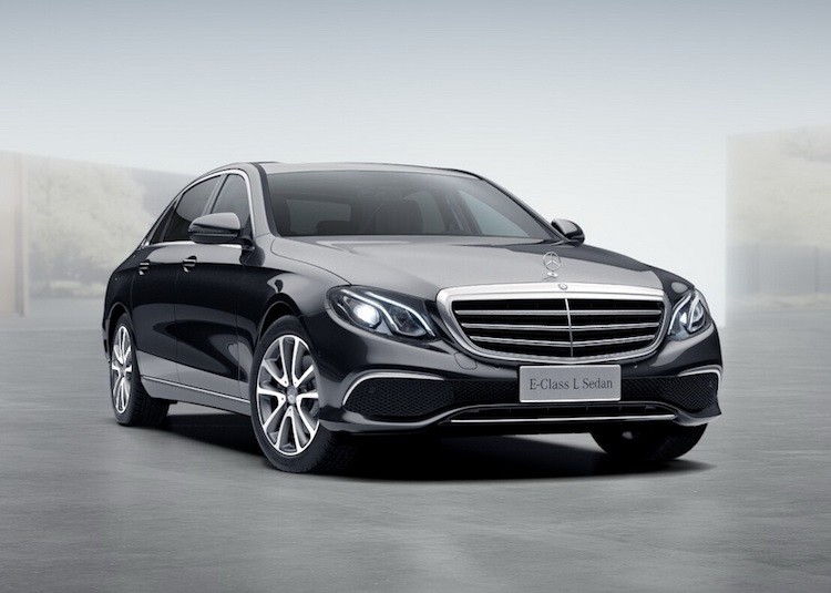 Tại triển lãm ôtô Bắc Kinh hồi tháng 4 năm nay,  Mercedes E-Class L đã chính thức được ra mắt. Đây là phiên bản với trục cơ sở lớn hơn của dòng E-Class hiện tại.