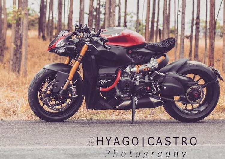 Ở dạng nguyên bản,  siêu môtô Ducati 1199 Panigale S vốn đã là một siêu môtô được nhiều biker trên Thế giới mơ ước với kiểu dáng hấp dẫn và hiệu năng cao. Tuy nhiên, một biker tại Brazil vẫn chưa thấy bằng lòng với chiếc Panigale S nguyên bản và đã tiến hành độ lại nó theo phong cách streetfighter mạnh mẽ.