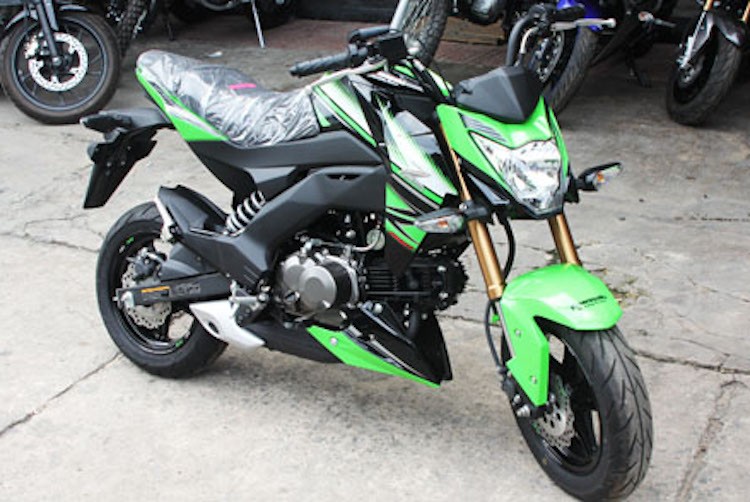 Vừa được ra mắt tại Thái Lan vào ngày 25/10/2015, mẫu  minibike Kawasaki Z125  đóng vai trò thay thế cho dòng KSR110 trước đây của hãng. Được bán với 3 phiên bản màu sắc khác nhau nhưng tới đời 2016, Z125 đã có thêm một phiên bản đặc biệt mới là Kawasaki Z125 KRT Edition. Đây được xem là đối thủ "nặng ký" của Honda MSX.