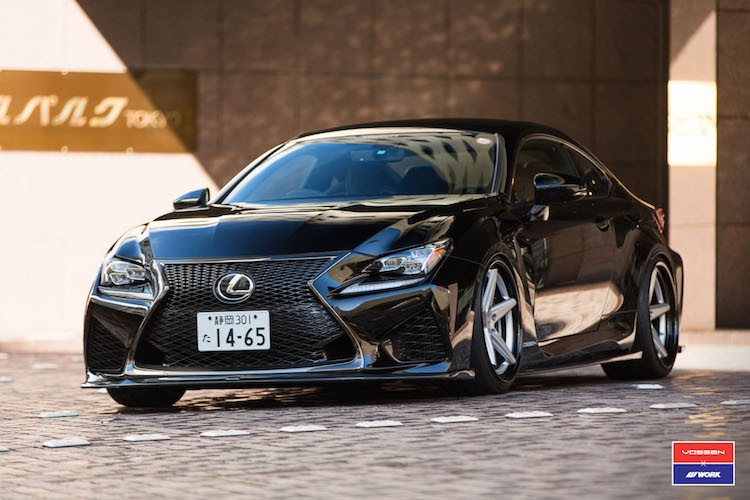 Ra mắt từ năm 2014 tại triển lãm ôtô Bắc Mỹ,  xe sang Lexus RC-F là phiên bản thể thao của dòng coupe cao cấp hạng D RC, đồng thời cũng là câu trả lời của Lexus với các đối thủ từ Đức như BMW M4 và Mercedes-AMG C63 Coupe.