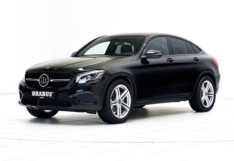 Nổi tiếng với những bản độ "siêu mạnh" từ các dòng xe Mercedes khác nhau nhưng lần này, Brabus đã bắt đầu khá "nhẹ nhàng" với dòng crossover hạng C cao cấp  Mercedes GLC-Class và phiên bản GLC Coupe. Với chỉ một số phụ kiện nâng cấp nhẹ nhàng, các phụ kiện này khiến chiếc GLC trông thể thao hơn mà không bị "mất zin".