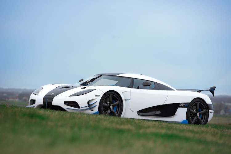 Vào năm 2015, dòng xe đỉnh cao Agera RS đã được hãng xe Thuy Điển Koenigsegg ra mắt tại triển lãm Geneva, Có số lượng sản xuất chỉ 25 chiếc, toàn bộ số xe này đã được bán ra nhanh chóng. Tuy nhiên tại triển lãm New York 2017, chiếc  Koenigsegg Agera RS1 đặc biệt đã được Koenigsegg công bố, làm theo đơn đặt hàng của một đại gia Mỹ bí ẩn.