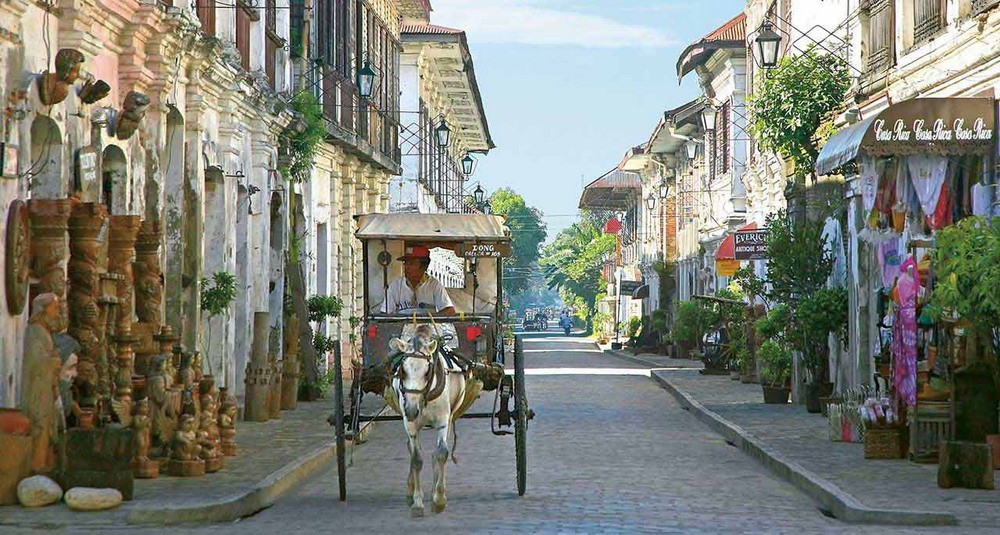 Thành phố cổ Vigan ở tỉnh Ilocos Sur, Philippines được thế giới biết đến với tư cách thành phố thuộc địa của Tây Ban Nha còn giữ được nguyên vẹn nhất hiện nay tại Châu Á.