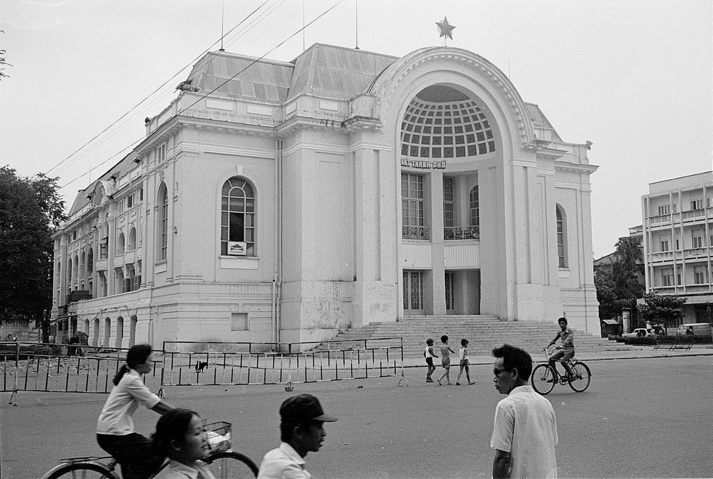 Nhà hát thành phố,  Sài Gòn năm 1979.