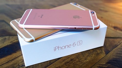  iPhone 6S 16 GB (18,9 triệu đồng): Vượt trên các đối thủ, iPhone 6S 16 GB vẫn là  điện thoại di động cao cấp bán chạy nhất thời điểm sau Tết, theo số liệu từ một số nhà bán lẻ lớn. Ngoài 6S 16 GB, iPhone 6S Plus bản 64 GB (24,7 triệu) cũng được nhiều người lựa chọn. Thậm chí, model đời cũ như iPhone 6 cũng có sức bán tốt hơn nhiều mẫu Android cao cấp hiện nay. Người ta kỳ vọng sự xuất hiện của Samsung Galaxy S7 trong tháng 3 sẽ làm thay đổi cán cân thị trường.