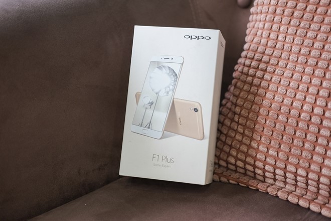 Đầu năm nay, OPPO từng mang đến Việt Nam mẫu F1, vua selfie tầm giá dưới 7 triệu đồng. Đến quý II, hãng tiếp tục ra mắt thêm một model cao cấp mang tên F1 Plus. Model này cũng tập trung vào tính năng selfie, nhưng có camera cao cấp hơn.