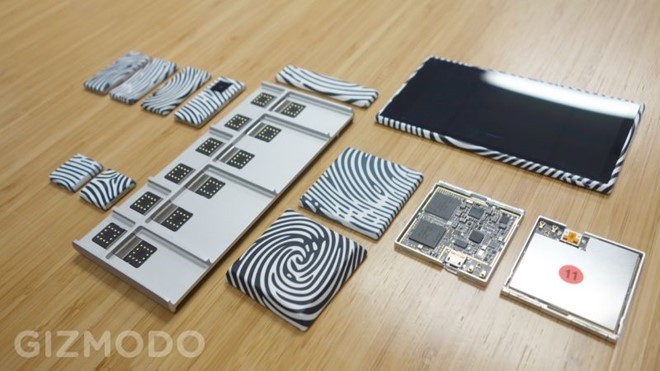 Google tạo ra Project Ara giúp người dùng tự ráp chiếc điện thoại của họ. Google chỉ cung cấp khung sườn, còn việc xây dựng như thế nào là của người dùng. Một môđun loa có cảm biến tiếng ồn dành cho các tín đồ âm nhạc hay đơn giản hơn là một màn hình nhỏ và các bàn phím kiểu như của Blackberry,... đều có thể được thêm vào.