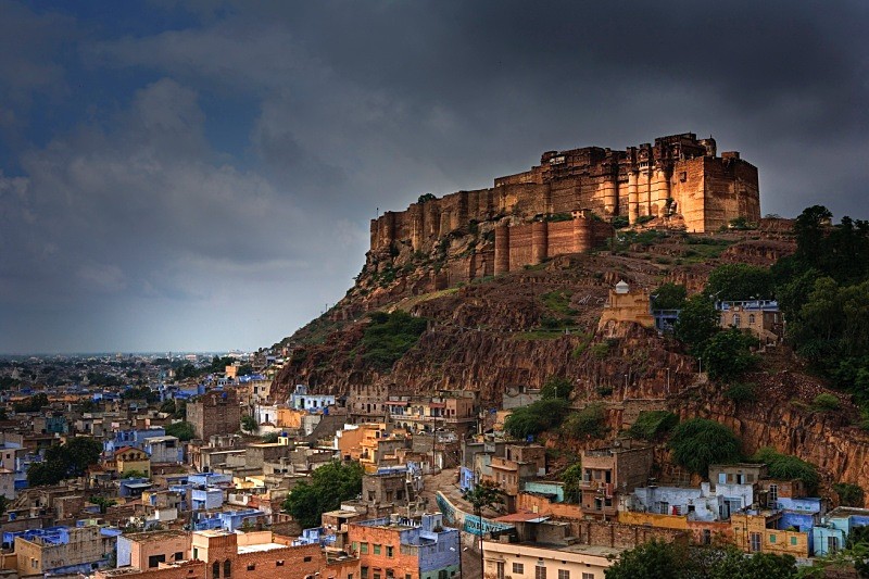 Nằm tại thành phố Jodhpur của Ấn Độ,  pháo đài Mehrangarh được xây dựng vào thế kỉ 15, là một trong những pháo đài cổ lớn nhất của thế giới. Ảnh: Kaushal Parikh.