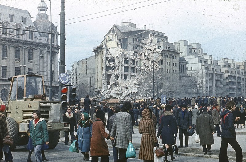 Vào 9h22 phút tối ngày 4/3/1977, thành phố Bucharest đã hứng chịu một thảm họa  động đất kinh hoàng với mức chấn động đo được lên đến 7,3 độ Richter. Ảnh: In Your Pocket.