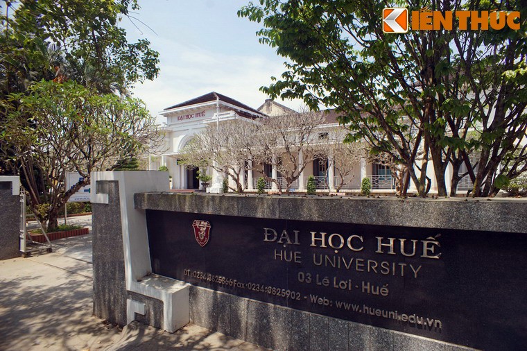 Tọa lạc tại số 3 Lê Lợi, thành phố Huế, Đại học Huế có một quá khứ đặc biệt mà ngày nay không nhiều người biết đến.