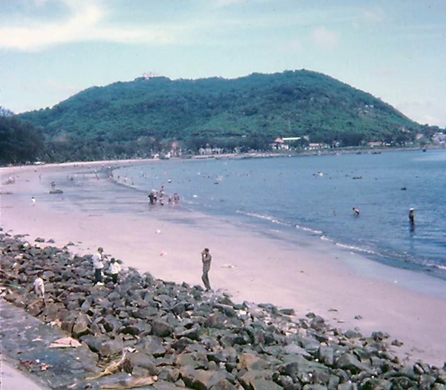 Khung cảnh ở bãi Dài  Vũng Tàu năm 1967. Ảnh: Rod O'Dell.