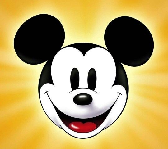 “Ra đời” ngày 18/11/1928,  chuột Mickey là biểu tượng bất hủ của Hãng phim hoạt hình Walt Disney lừng danh. Làm say mê biết bao thế hệ khán giả trong suốt một thế kỷ, Mickey cũng được coi là chú chuột được nhiều người biết đến trong lịch sử nhân loại.