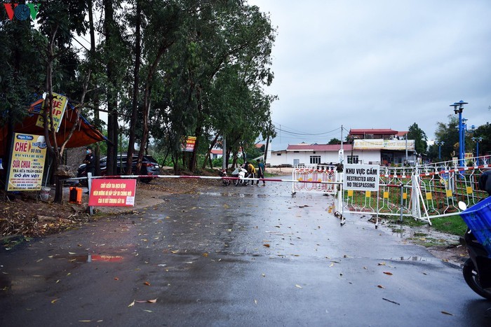 Sau gần 20 ngày thực hiện khoanh vùng, kiểm soát cách ly vùng có dịch tại xã Sơn Lôi (Bình Xuyên), đến nay trên địa bàn không xuất hiện thêm bệnh nhân dương tính với  Covid-19. Trên địa bàn xã Sơn Lôi và huyện Bình Xuyên cũng như toàn tỉnh không còn nguồn lây Covid-19 ra cộng đồng.