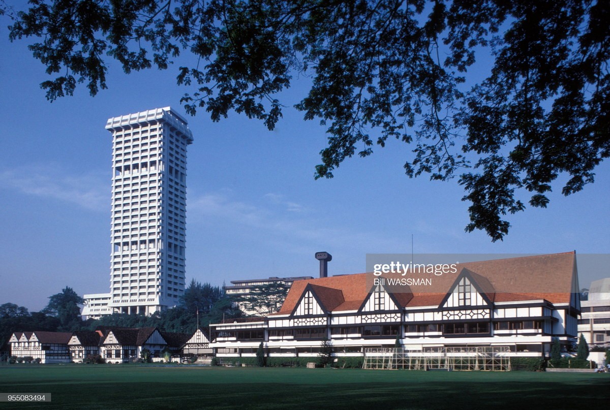 Câu lạc bộ Hoàng gia Selangor ở Kuala Lumpur,  Malaysia năm 1985. Ảnh: Bill Wassman/ Getty Images.