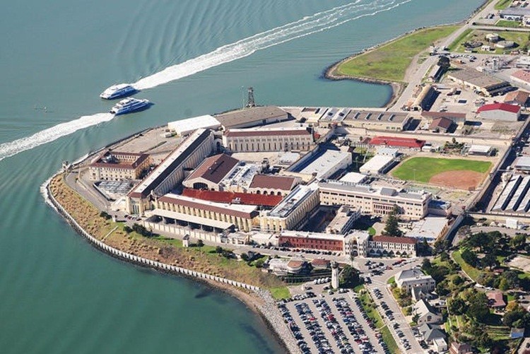 Trại giam San Quentin nằm ở thị trấn San Quentin, hạt Marin, bang California, Mỹ. Đây là nơi chỉ giam nam giới và là một trong những  trại giam tù khét tiếng nhất.