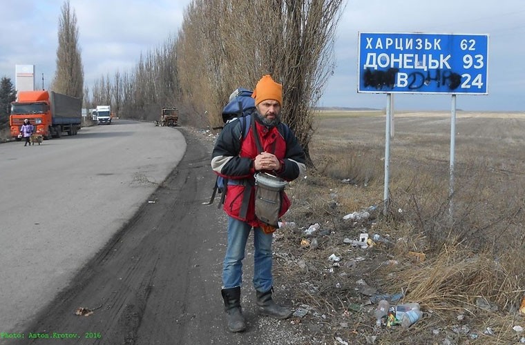 Du khách Krotov vừa chia sẻ bộ ảnh ghi lại  cuộc sống tĩnh lặng ở Cộng hòa Donetsk tự xưng (DPR) tại miền đông Ukraine sau chuyến ghé thăm nơi này.