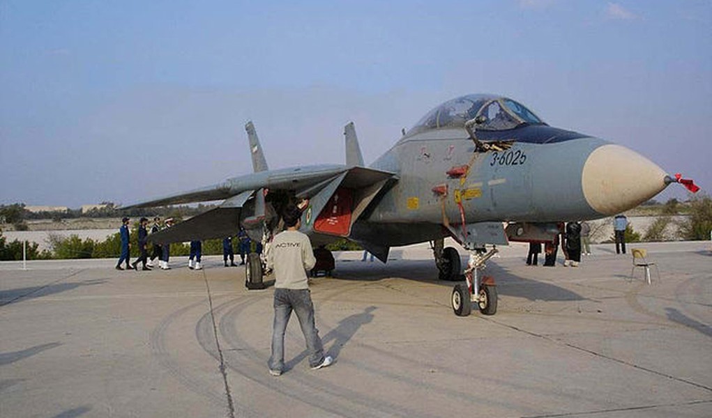 Sự xuất hiện của  chiến đấu cơ Su-35 báo hiệu một bước ngoặt đối với Không quân Cộng hòa Hồi giáo Iran (IRIAF). Với các đợt giao hàng bổ sung, dự kiến, Tehran sẽ loại bỏ dần những chiếc F-14 của mình trong vài năm tới.