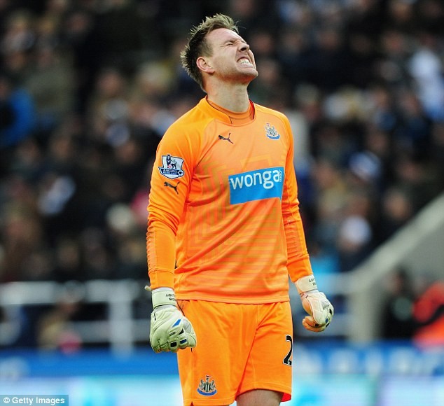 Đứng trong khung thành của  đội hình tệ nhất vòng 14 Premier League 2015/2016 là thủ thành Rob Elliot của CLB Newcastle. Trong trận gặp Crystal Palace chính sai lầm của mình mà thủ môn Elliot phải vào lưới nhặt bóng tới 5 lần. ừ đầu mùa, Rob Elliot để thủng lưới trung bình 2,17 bàn mỗi trận.