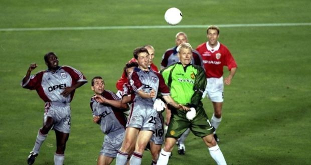 Man United 2-1 Bayern Munich, chung kết Champions League 1999. Trong một đêm hè náo nhiệt tại Nou Camp, Barcelona, Basler của Bayern Munich ghi bàn thắng từ chấm đá phạt giúp Bayern vươn lên dẫn trước trong hiệp 1.