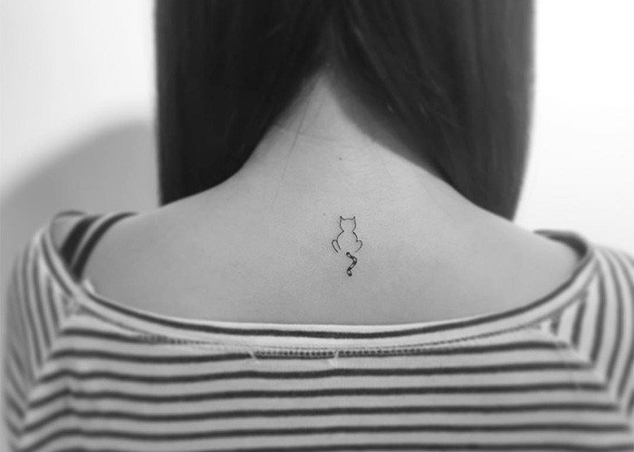 Những hình  xăm mini tattoo không còn xa lạ gì với giới trẻ thời gian qua, đặc biệt là với những bạn gái.