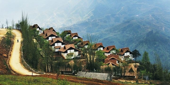 Những năm gần đây, đến  du lịch Sapa, ai cũng có thể nhận ra các resort, homestay xinh đẹp mọc lên liên tục khiến du khách mê đắm mãi không muốn rời.