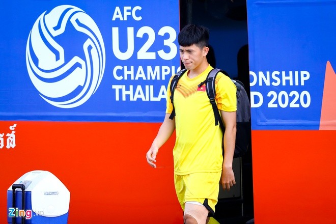 Góp mặt trong đội hình tuyển  U23 Việt Nam tham dự vòng chung kết U23 châu Á 2020 tại Thái Lan, Trần Đình Trọng không chỉ được khen ngợi bởi lối chơi tốt mà còn là "cây hút fan" nhờ ngoại hình điển trai.