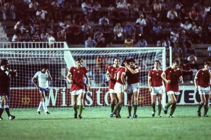 Ở vòng bảng  World Cup 1982, Hungary đã chứng tỏ sức mạnh vượt trội khi dễ dàng hạ El Salvador với tỷ số 10-1.