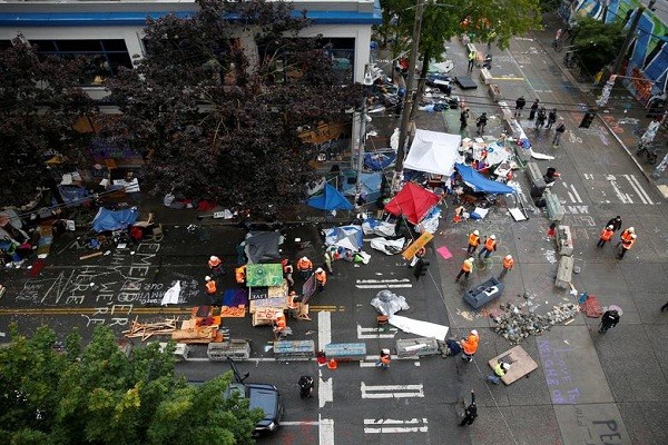 Theo Reuters, chính quyền thành phố mới đây quyết định giải tỏa "khu tự trị Capitol Hill" mà người biểu tình lập ra ở Seattle hồi tháng trước. (Nguồn ảnh: Reuters)