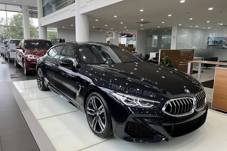 Theo tìm hiểu,  BMW 840i Gran Coupe 2022 mới đã chính thức có mặt tại Việt Nam, đợt đầu chỉ có khoảng 4 chiếc được nhập về, trong đó đã có 2 chiếc tìm được chủ nhân. Điều này cho thấy sức hút lớn của dòng 8-Series đối với các đại gia Việt.