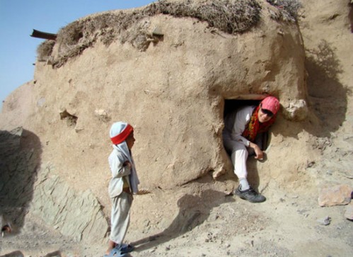 Nằm ở miền nam tỉnh Khorasan, Iran, ngôi làng Makhunik nổi tiếng thế giới với những ngôi nhà nhỏ dành cho " người tí hon".