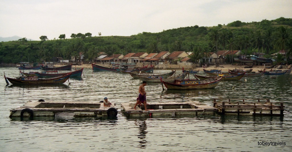 Một góc đảo Hòn Miễu,  Nha Trang năm 1996. Ảnh: Tobeytravels Flickr.