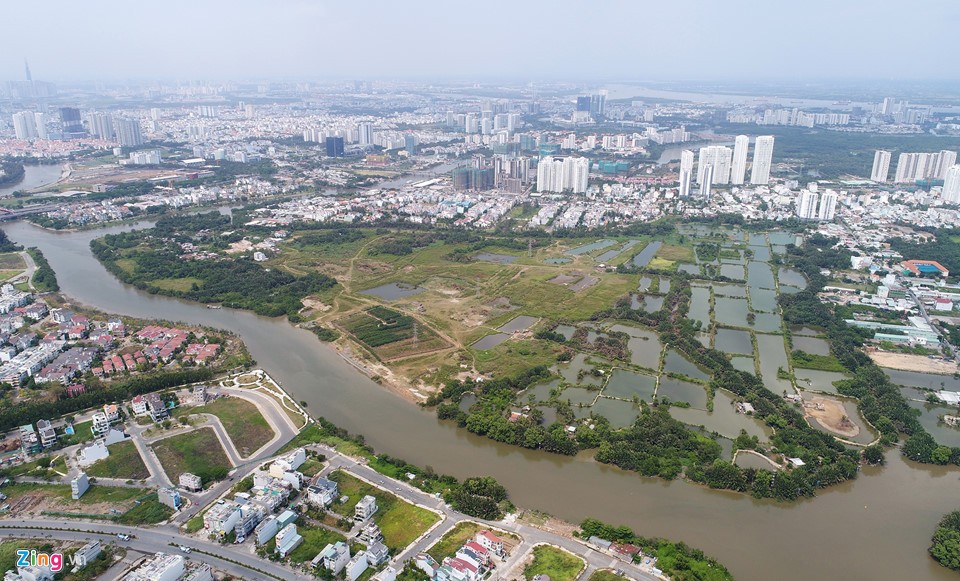 Dự án Khu dân cư  Phước Kiển có diện tích 90 ha (nằm giáp Rạch Ông Lớn và Rạch Đĩa, ấp 5, xã Phước Kiển, huyện Nhà Bè), của Công ty CP Quốc Cường Gia Lai (QCG) được chấp thuận đầu tư theo công văn 4085 của UBND TP.HCM.