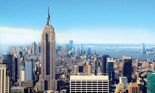 Là một trong những công trình kiến trúc độc đáo trên thế giới, tòa nhà Empire State Building biểu tượng cho sức mạng tài chính và sức sống của cả thành phố New York. Ảnh: Youtube.