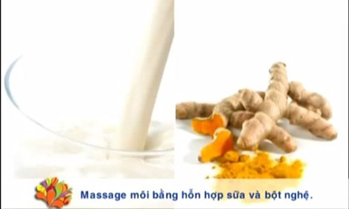 Mẹo nhỏ giúp môi hồng xinh không cần son