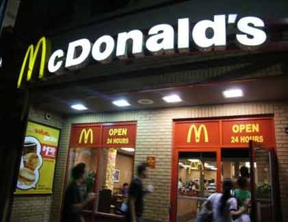 “Ông lớn” McDonald's liên tiếp dính bê bối thực phẩm 